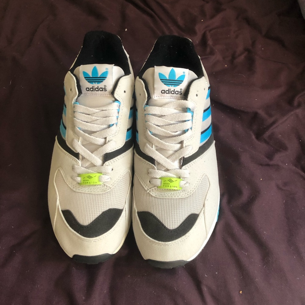 Adidas ZX 4000